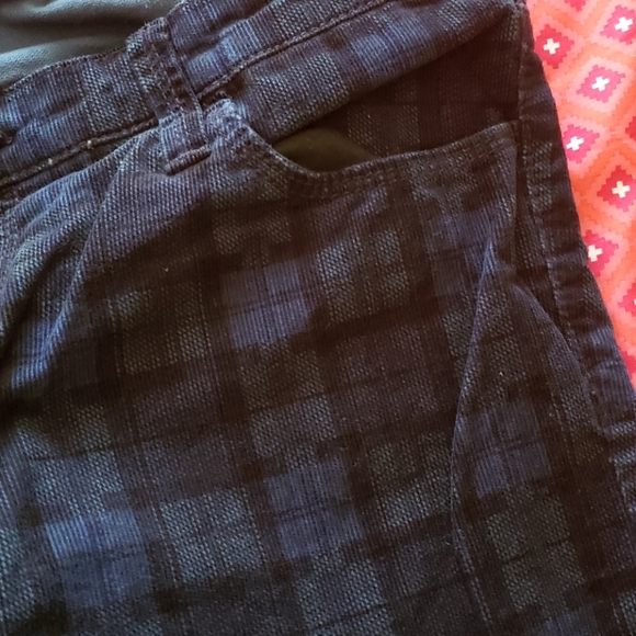 2/32 Smart Set blue/black plaid cords. Size 8 - Picture 5 of 5